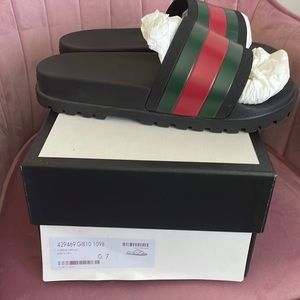 GUCCI WEB SLIDES